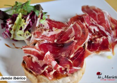 Coca de pa de vidre pernil Iberic, Restaurante La Marieta, Mollet del Valles, Barcelona